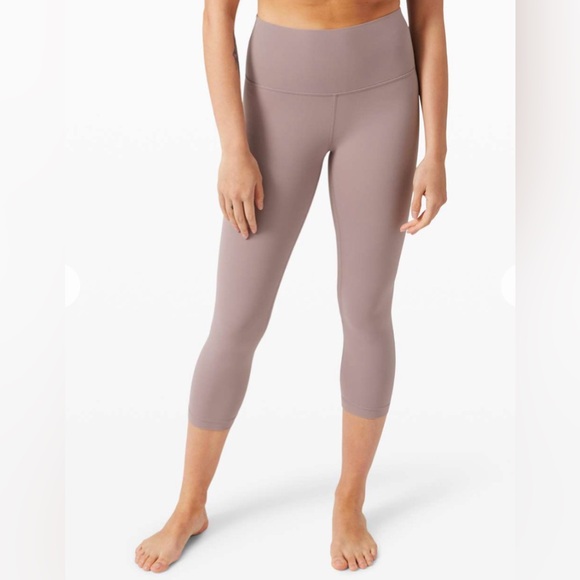Lululemon Align Crop 21" cool - Picture 2 of 13